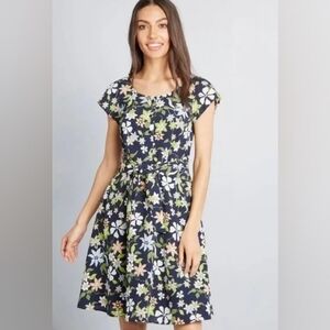 ModCloth Befits Your Brilliance Floral Midi Dress - Size Large